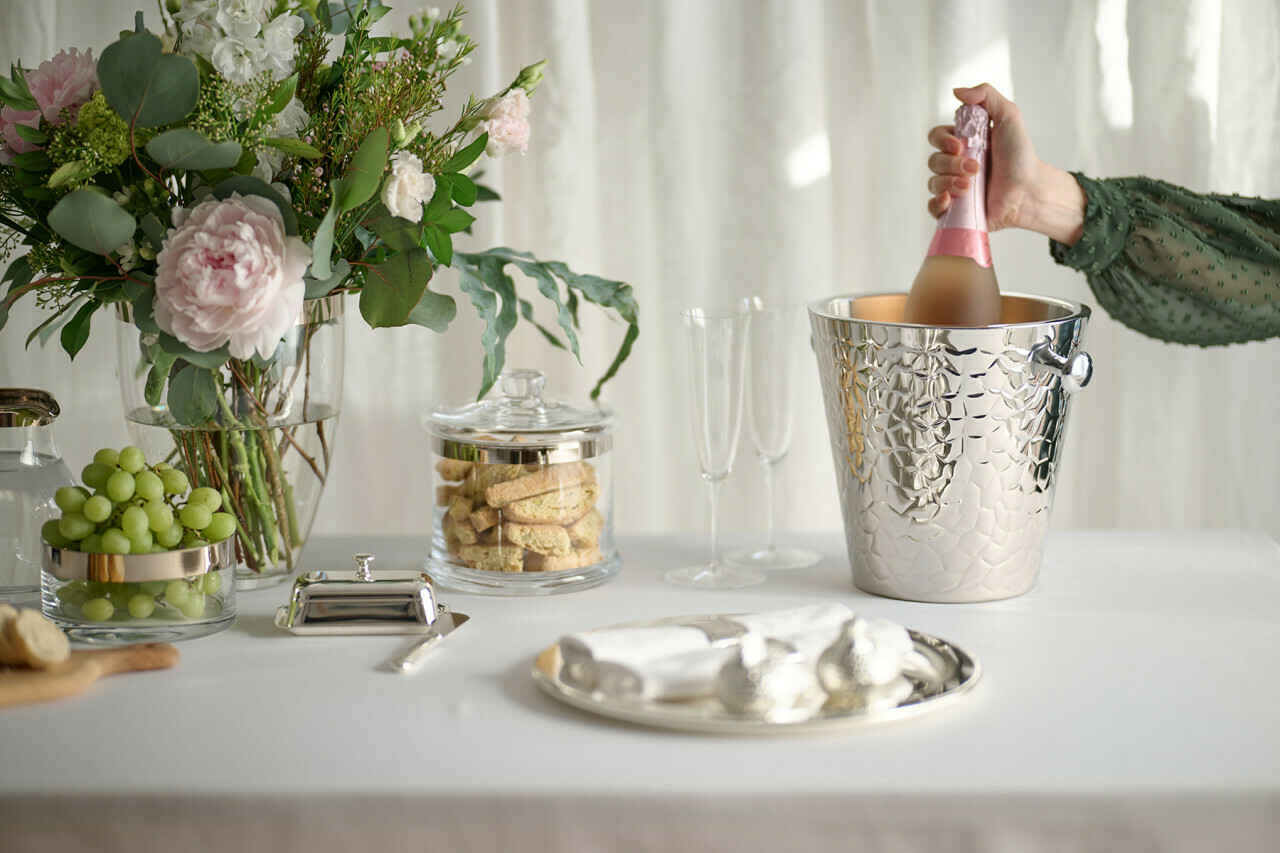 <CENTER>Accessoires de Table Haut de gamme</CENTER>