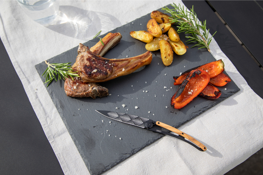 <center>Mnagres, couteaux  steak, coffrets de couteaux</center>