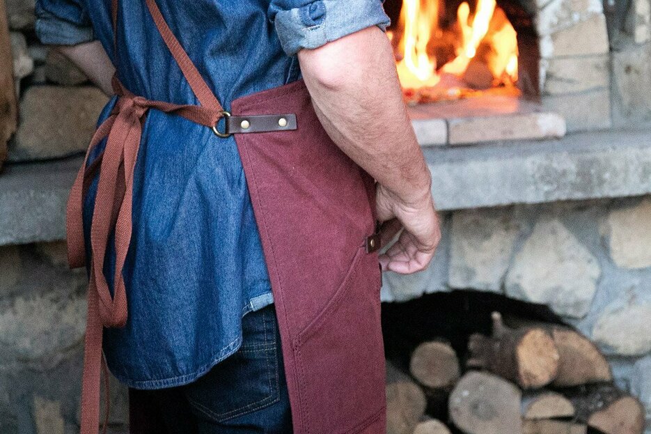 Tablier n 547 cuir bordeaux