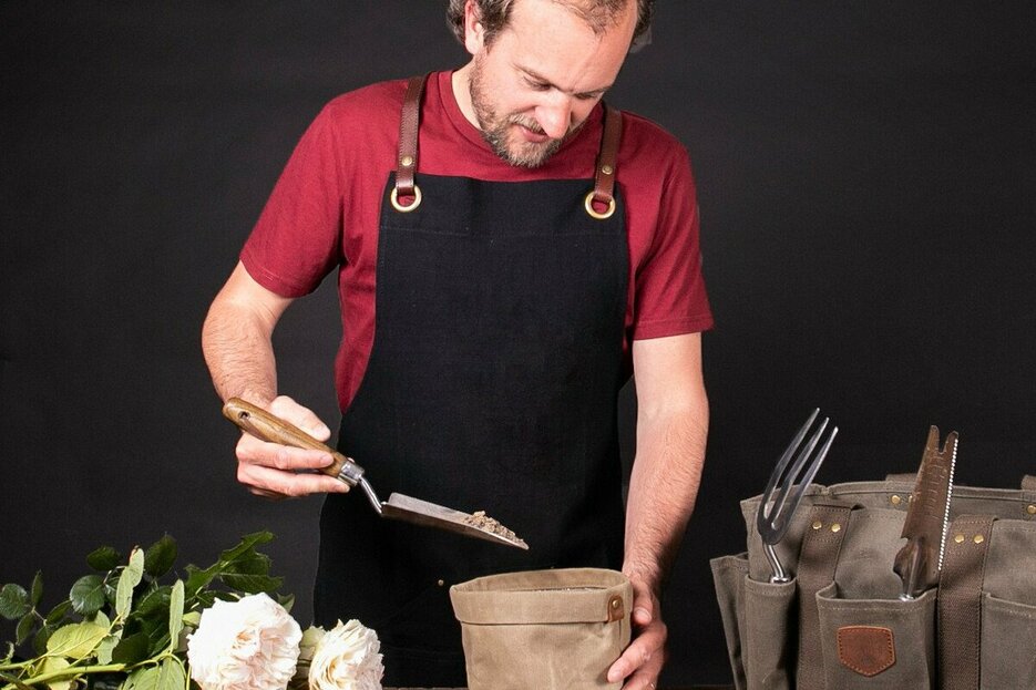 Tablier n137 en lin noir