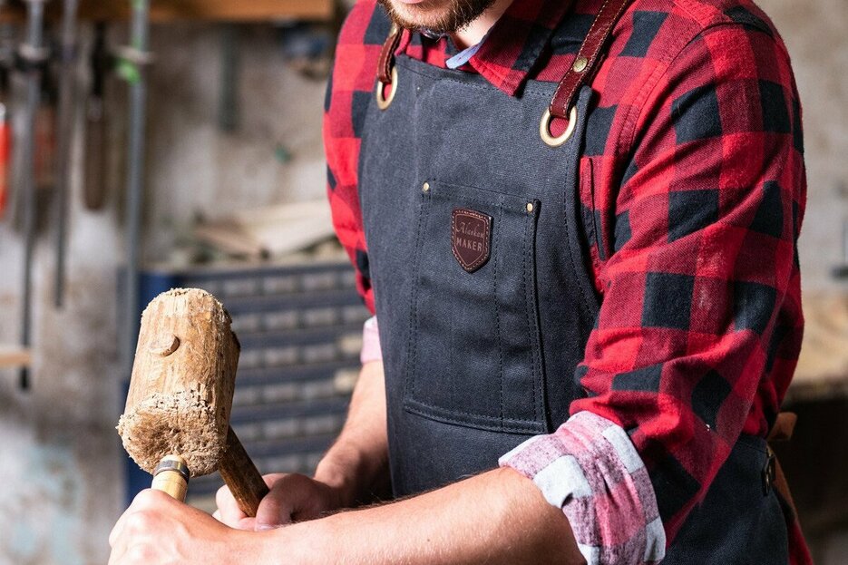 Tablier n 547 cuir noir