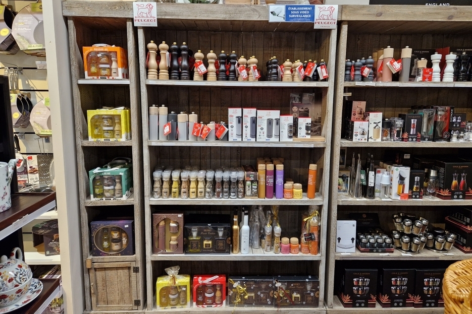 Epicerie fine : Cole & Mason, Peugeot...