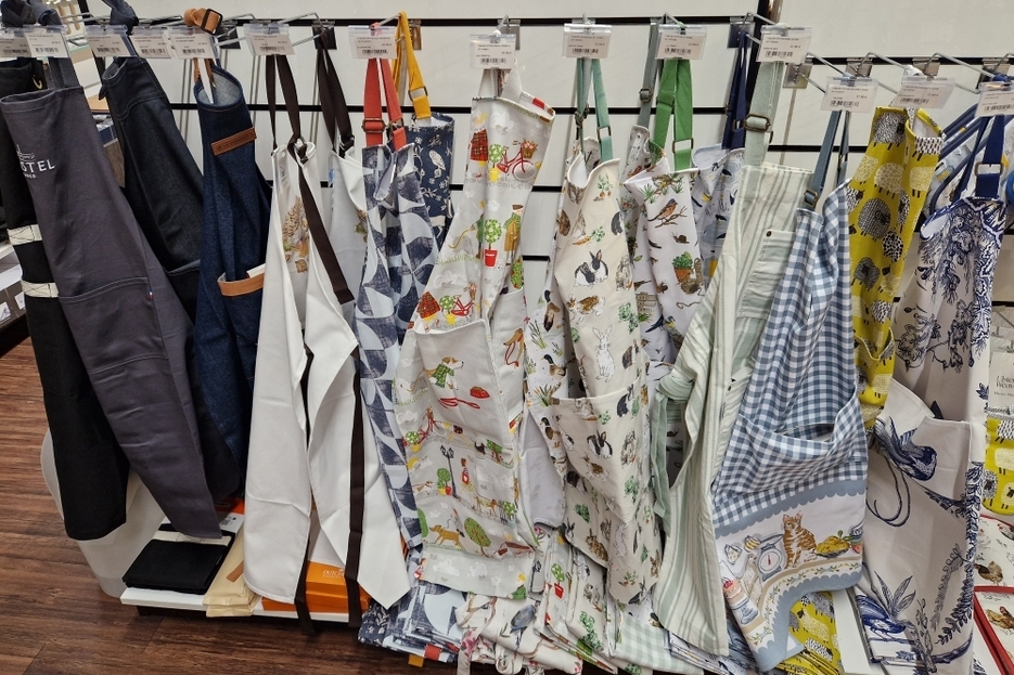 Equipement : Tabliers Ulster Weavers, Cristel, Le Creuset