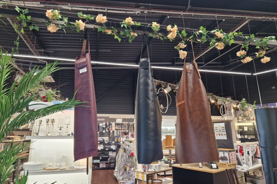 Outdoor : OFYR, Cristel