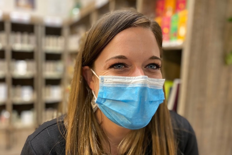 Motie Vendeuse chez Cooking