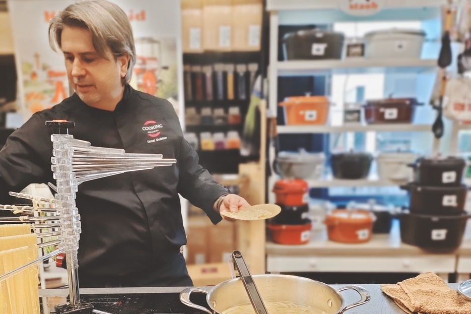 Lionel fai tune dmonstration de ptes maison 