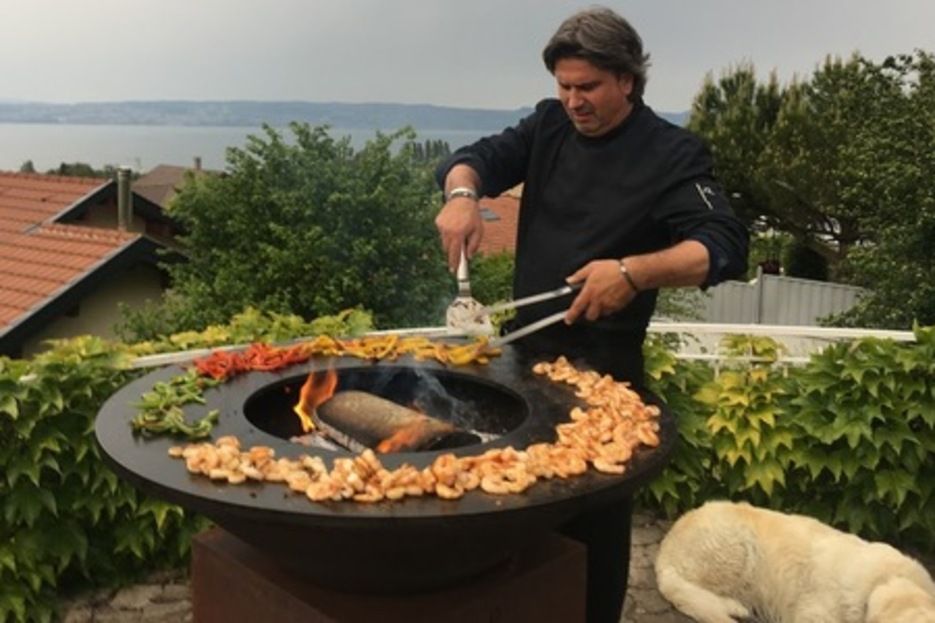 Magnifique moment culinaire avec Lionel sur le brasro Ofyr