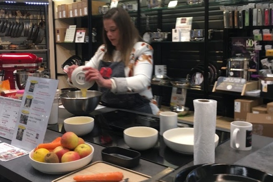 Motie, vendeuse et passionne de ptisserie