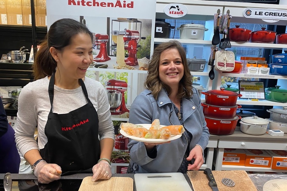 Motie fait des rouleaux de printemps