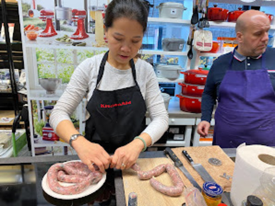 Fabrication de saucisses maison avec le chef Martinet